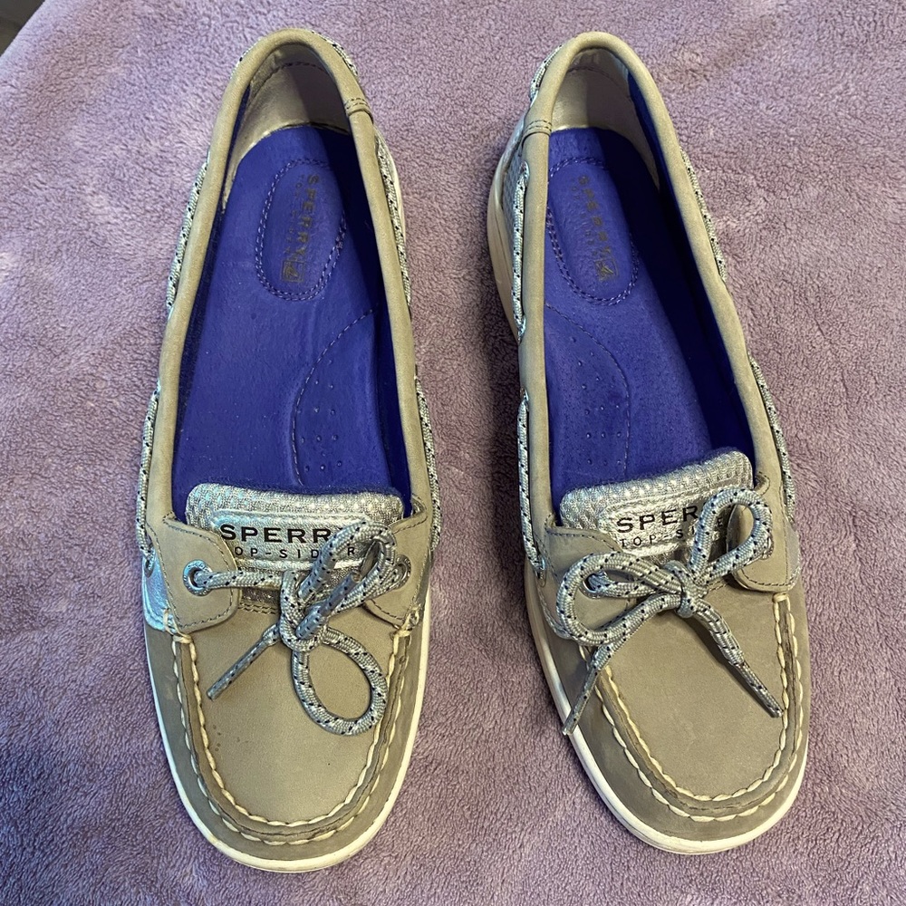 Sperry Silver/Taupe loafer - Sz 7